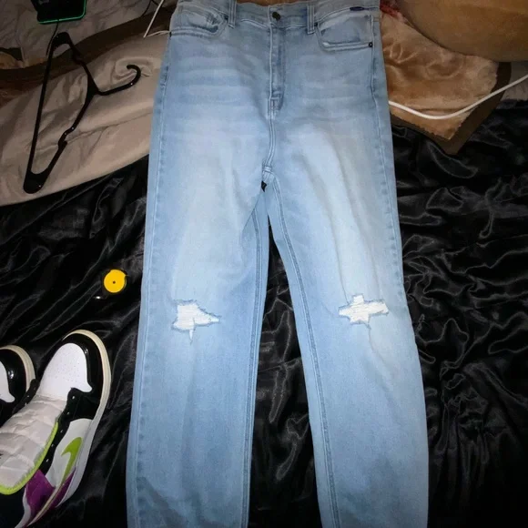 👖 CELLO Distressed Frayed Hem Straight Leg Jeans 👖 - Picture 3 of 8